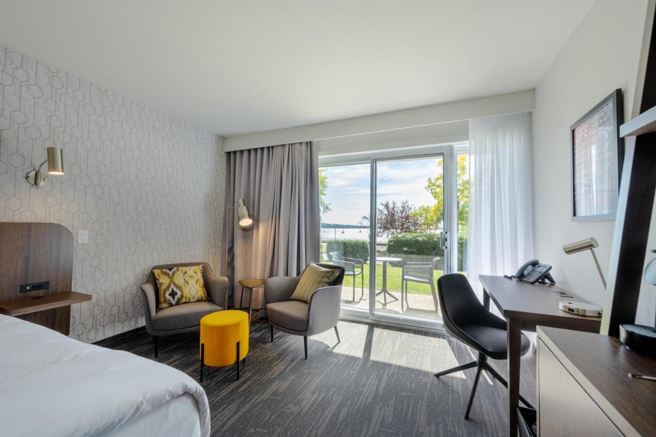 Hotel Verso Magog Exteriör bild
