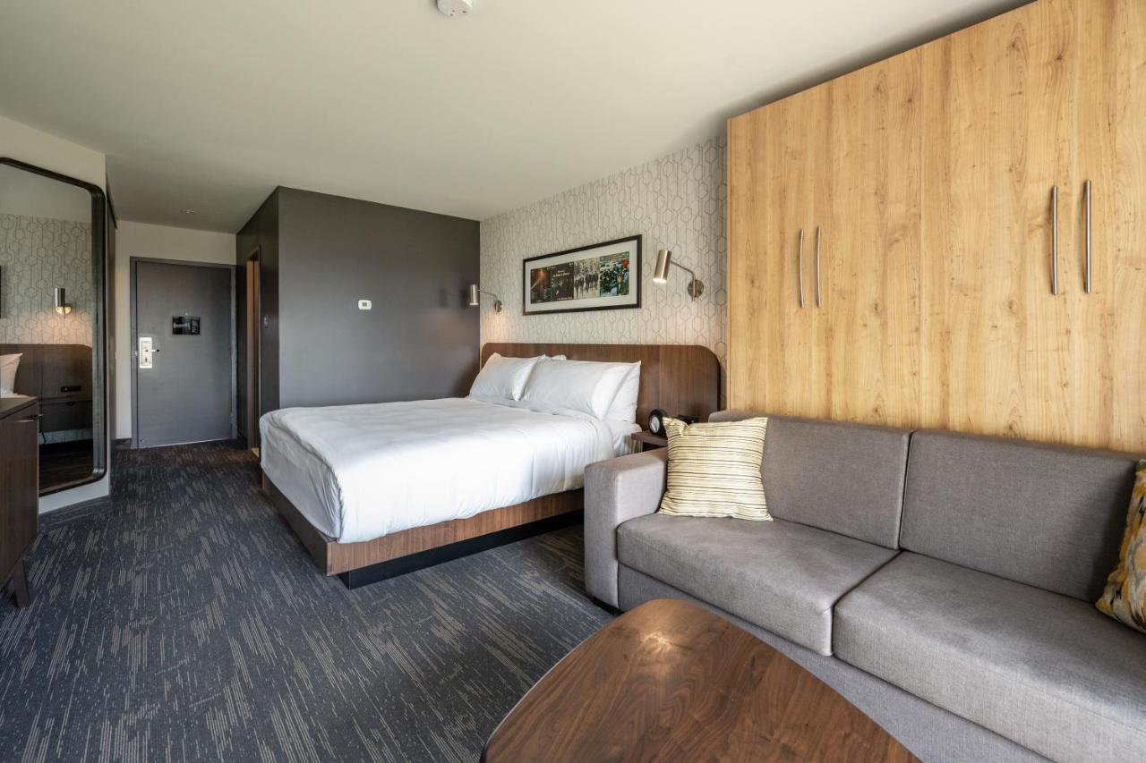 Hotel Verso Magog Exteriör bild