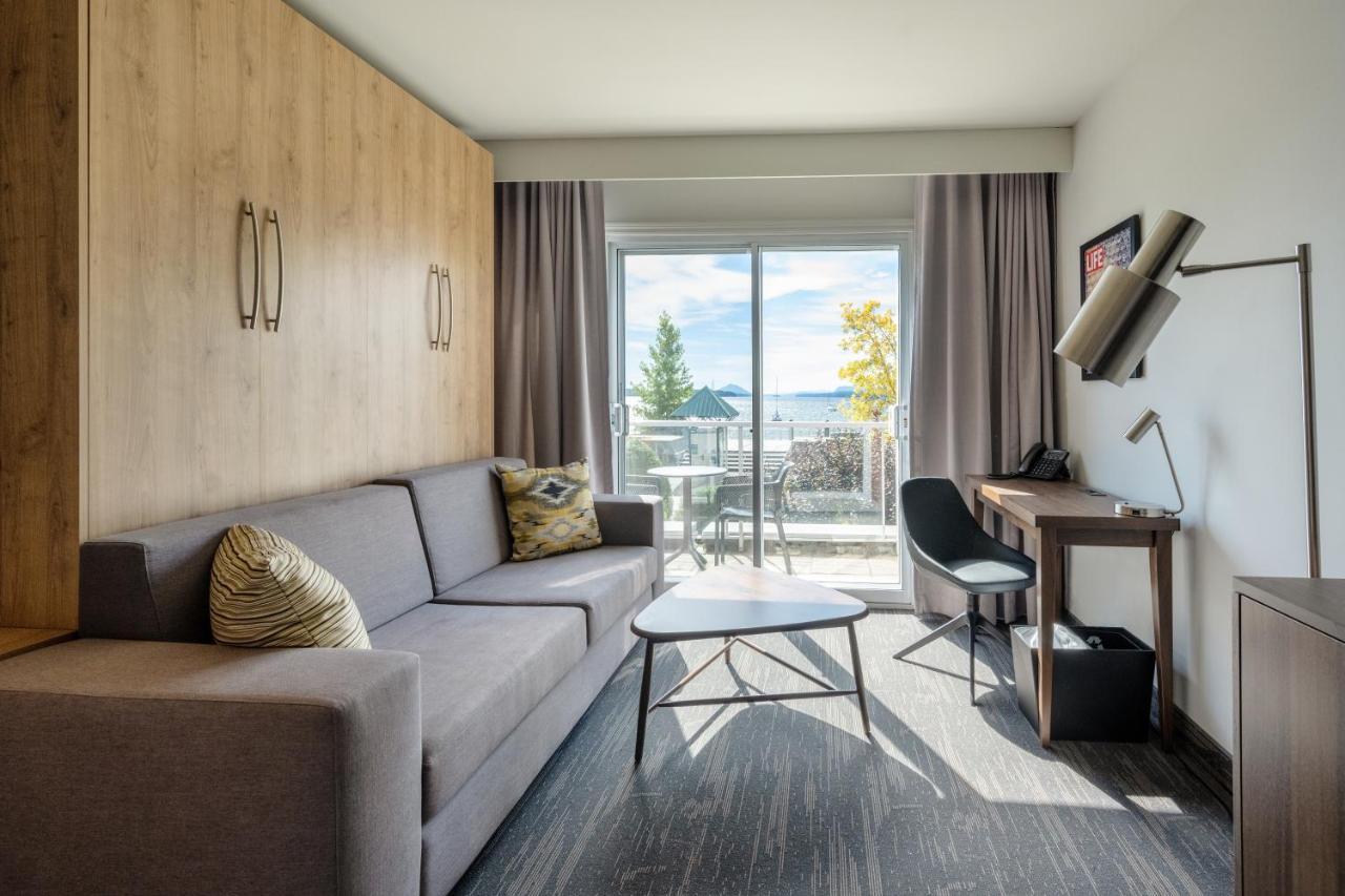 Hotel Verso Magog Exteriör bild