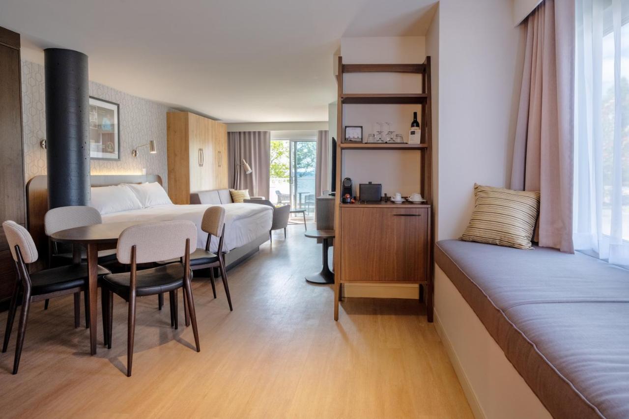 Hotel Verso Magog Exteriör bild