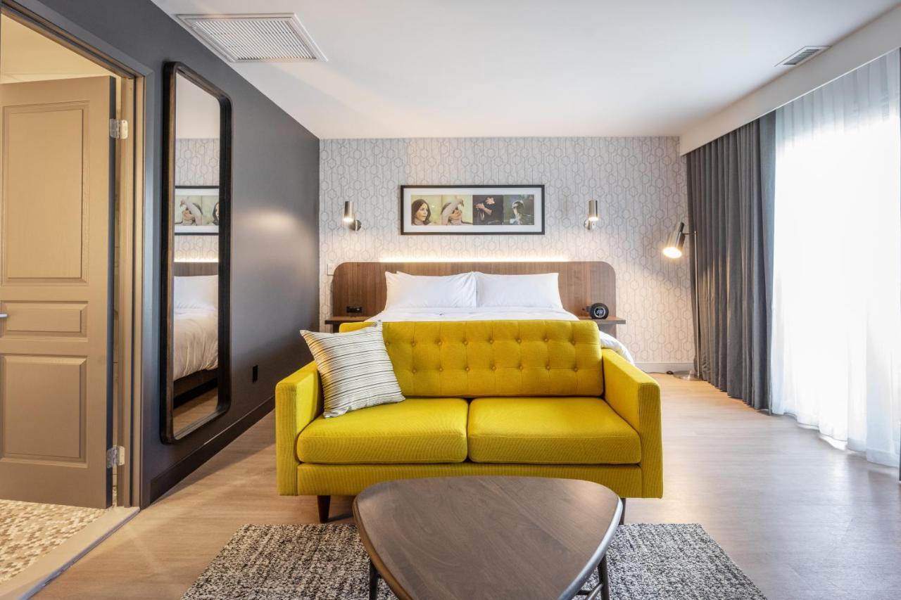 Hotel Verso Magog Exteriör bild